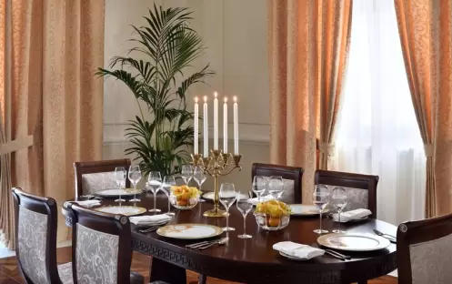 Palazzo Versace Dubai - Signature Suite Dining Palazzo Versace Dubai - Signature Suite Dining