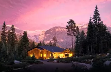 Wuksachi Lodge