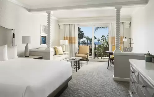 1 King Bed Oversize Ocean View 1 King Bed Oversize Ocean View
