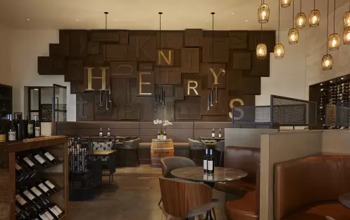 The Waterfront Beach Resort Huntington Beach - Henry's Bar Interior The Waterfront Beach Resort Huntington Beach - Henry's Bar Interior