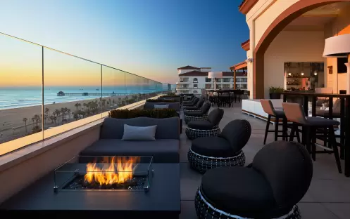The Waterfront Beach Resort Huntington Beach - Offshore 9 Firepit The Waterfront Beach Resort Huntington Beach - Offshore 9 Firepit