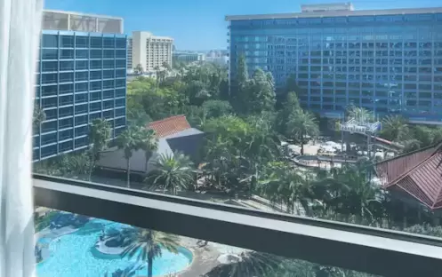 Disneyland Hotel - Standard View Club Level View Disneyland Hotel - Standard View Club Level View
