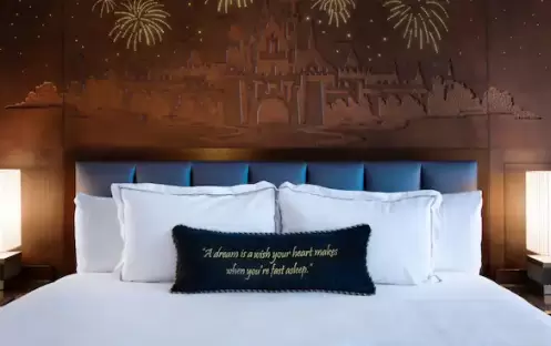 Disneyland Hotel -Premium View Club Level King Disneyland Hotel -Premium View Club Level King
