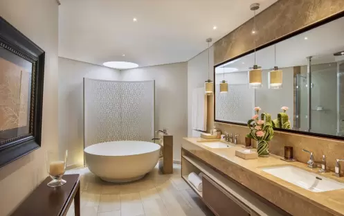 Royal Palm Beachcomber Luxury - Rooms - Presidential Suite Bathroom Royal Palm Beachcomber Luxury - Rooms - Presidential Suite Bathroom