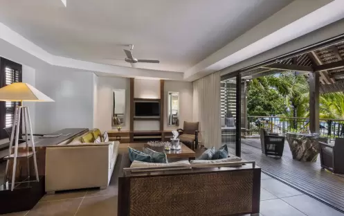Trou Aux Biches Beachcomber Golf Resort & Spa - Beachfront Senior Pool Suite Living Trou Aux Biches Beachcomber Golf Resort & Spa - Beachfront Senior Pool Suite Living