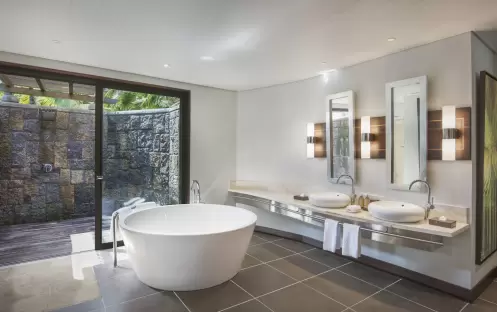 Trou Aux Biches Beachcomber Golf Resort & Spa - Beachfront Senior Pool Suite Bathroom 2 Trou Aux Biches Beachcomber Golf Resort & Spa - Beachfront Senior Pool Suite Bathroom 2