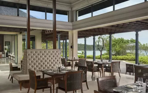 Jumeirah Bali - Segaran Dining Terrace