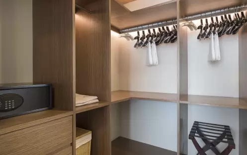 The Pillars Executive One Bedroom Residences - Walk in Closet The Pillars Executive One Bedroom Residences - Walk in Closet