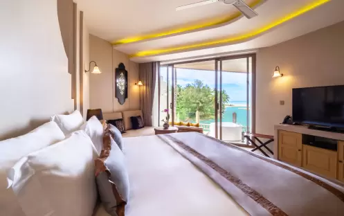 Seaside_Junior_Suite_with_Jacuzzi_001 Seaside_Junior_Suite_with_Jacuzzi_001