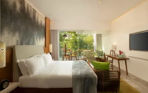 Maya Sanur Resort & Spa - Wonderful Garden View - One-king-bed Maya Sanur Resort & Spa - Wonderful Garden View - One-king-bed