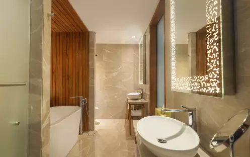 Maya Sanur Resort & Spa - Wonderful Garden View - Bathroom Maya Sanur Resort & Spa - Wonderful Garden View - Bathroom