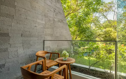 Maya Sanur Resort & Spa - Wonderful Garden View - Balcony Maya Sanur Resort & Spa - Wonderful Garden View - Balcony