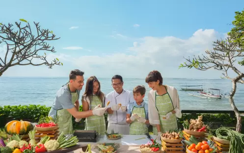 Maya Sanur Resort & Spa - Cooking-class-family Maya Sanur Resort & Spa - Cooking-class-family