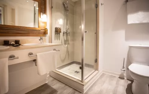 Canonnier Beachcomber Golf Resort & Spa - Rooms - Standard Sea Facing Bathroom Canonnier Beachcomber Golf Resort & Spa - Rooms - Standard Sea Facing Bathroom