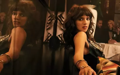 Delilah Fireplace Women Delilah Fireplace Women