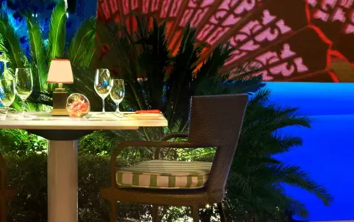 Lakeside Outdoor Dining Lakeside Outdoor Dining