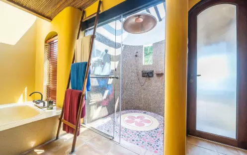 Paradee - Beach Front Pool Villa Outdoor Shower Paradee - Beach Front Pool Villa Outdoor Shower