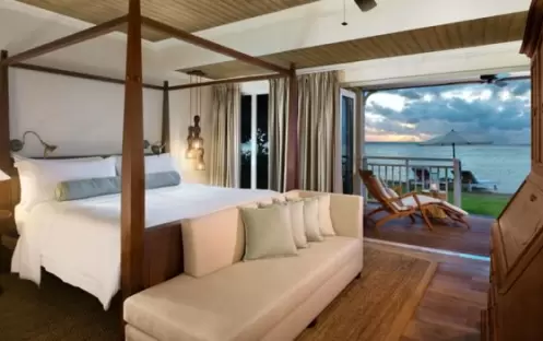 JW Peninsula Beach Access Suite Bed JW Peninsula Beach Access Suite Bed