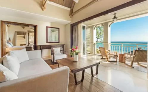 JW Peninsula Balcony Suite Living JW Peninsula Balcony Suite Living