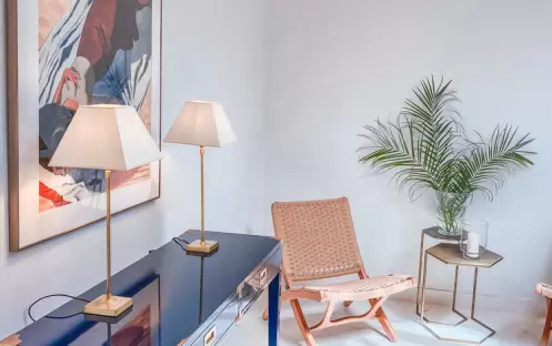 Villa One - Table