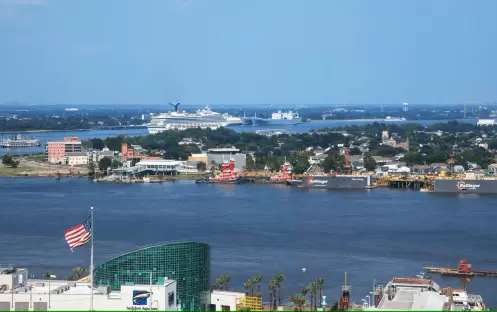 Le Meridian New Orleans - Superior Room Le Meridian New Orleans - Superior Room