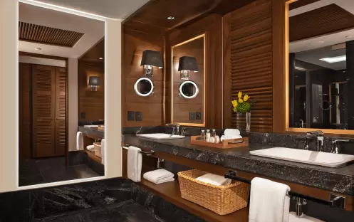 Signature Suite Ocean Front Bathroom Signature Suite Ocean Front Bathroom