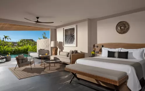 Signature Suite Swim Out Tropical View Signature Suite Swim Out Tropical View