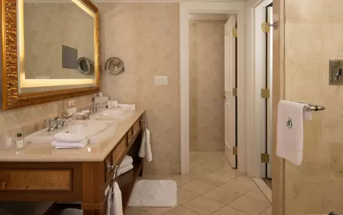 Broadmoor West Premier Bathroom Broadmoor West Premier Bathroom