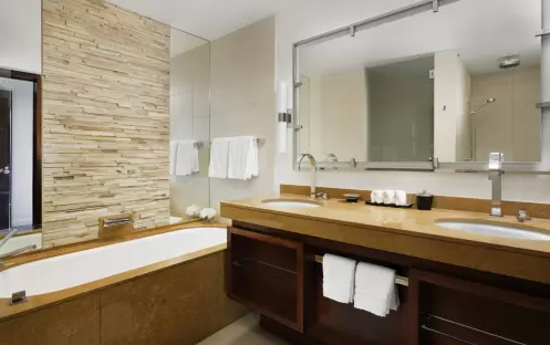 Four Seasons Executive Suite Bathtub Four Seasons Executive Suite Bathtub