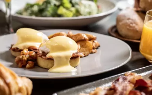 In-Room Dining In-Room Dining