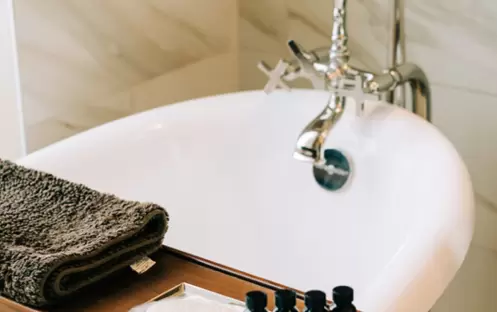 The Crawford Suite Bathtub The Crawford Suite Bathtub
