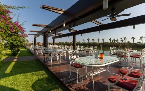 Le Jardin Au Printemps A La Carte Restaurant