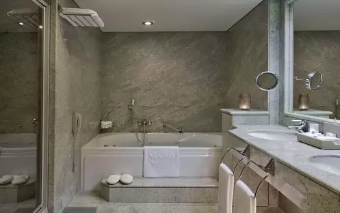 King Suite King Suite