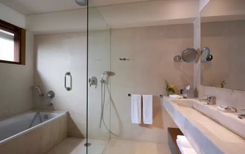 Classic Junior Suite Sea View Bathroom Classic Junior Suite Sea View Bathroom