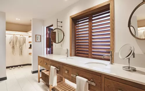 Senior Suite Bathroom Senior Suite Bathroom