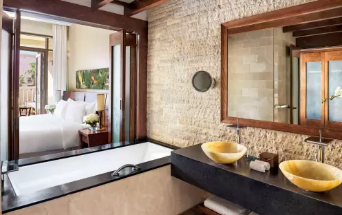 Sofitel The Palm Dubai - Classic Room Bathroom Sofitel The Palm Dubai - Classic Room Bathroom