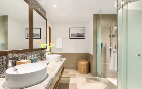 Premier Garden Suite Bathroom Premier Garden Suite Bathroom