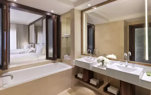 Superior Deluxe Twin or Club Twin Bathroom Superior Deluxe Twin or Club Twin Bathroom