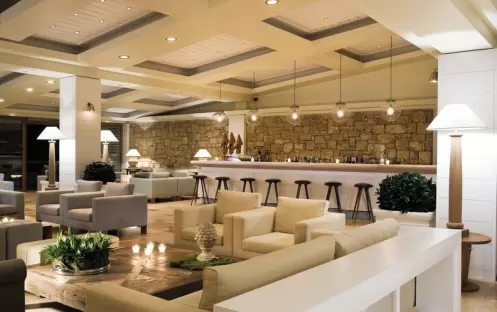 Sani Club Lounge Bar