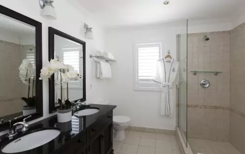 One Bedroom Ocean Front Suite, Bathroom One Bedroom Ocean Front Suite, Bathroom