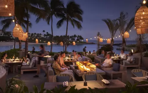 Mānalo Lounge Mānalo Lounge