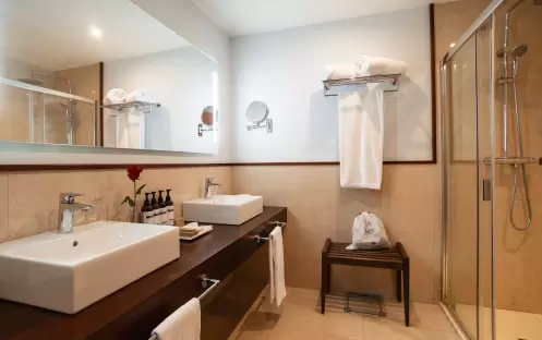 Preferred Club Deluxe Frontal Sea View, Bathroom Preferred Club Deluxe Frontal Sea View, Bathroom