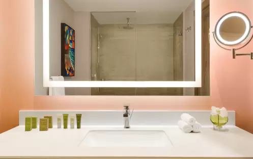 Enclave Master Suite Ocean Front - 1 King Bed Bathroom Enclave Master Suite Ocean Front - 1 King Bed Bathroom
