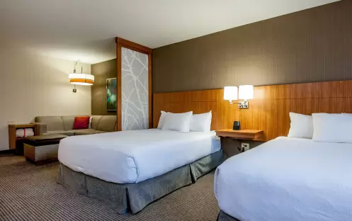 Two Queen Beds Two Queen Beds