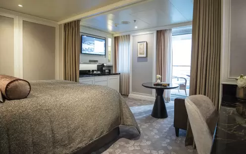 Regent Seven Seas SPLENDOR Concierge Suite LR 0 Regent Seven Seas SPLENDOR Concierge Suite LR 0