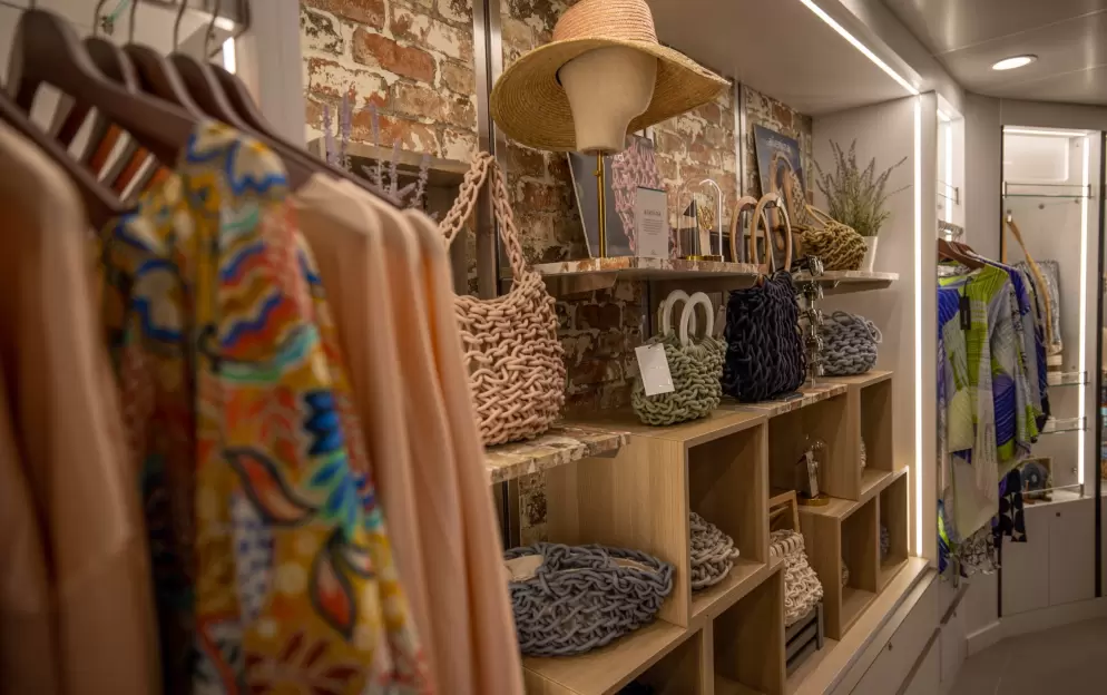 Azamara - The Journey Shop, Credit. Tim Faircloth.jpg