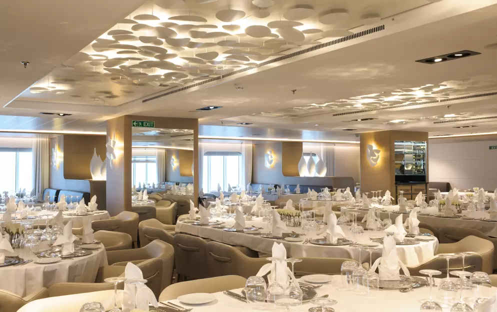 Le Soleal, Gastronomic Restaurant ©PONANT François Lefebvre 0.JPEG