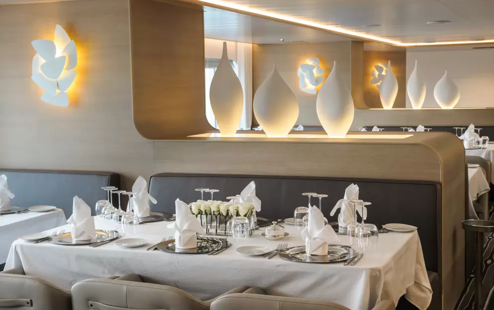 Le Soleal, Gastronomic Restauraunt ©PONANT François Lefebvre.JPEG