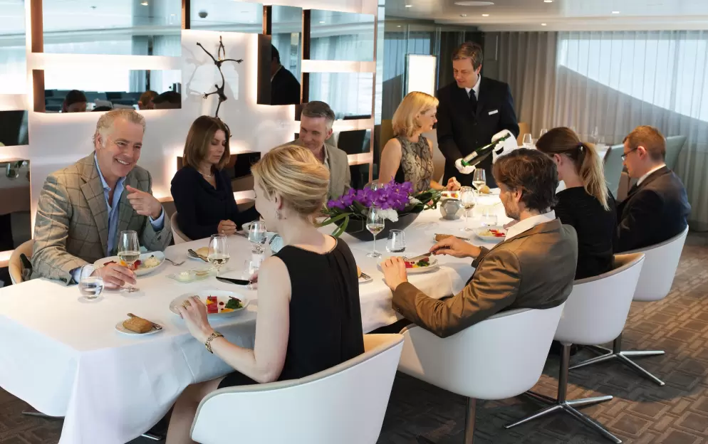 Scenic Luxury Cruises & Tours JAPSER Table Le Rive 1.jpg