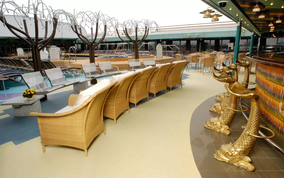 Holland America Line R- cLASS lido bar .jpg